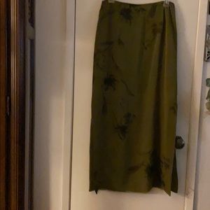 Long skirt, shades of green